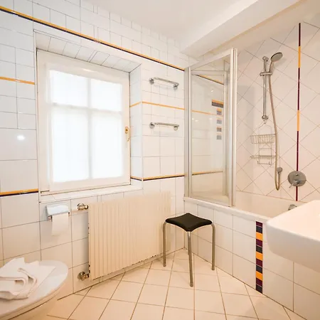 Skilift - View By In One Apartment *