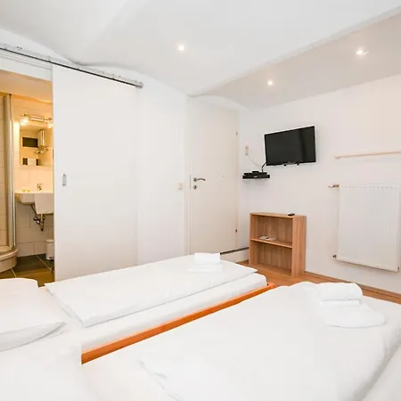 Skilift - View By In One Apartment