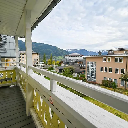 Skilift - View By In One Zell am See